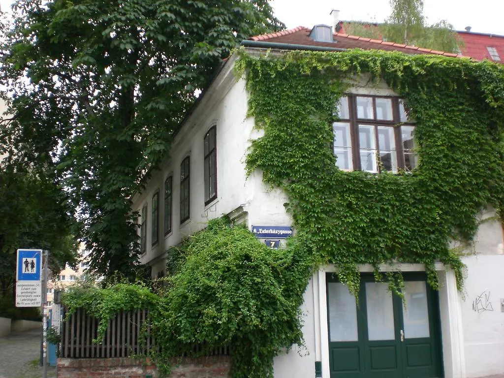 Контакты Apartment Nini